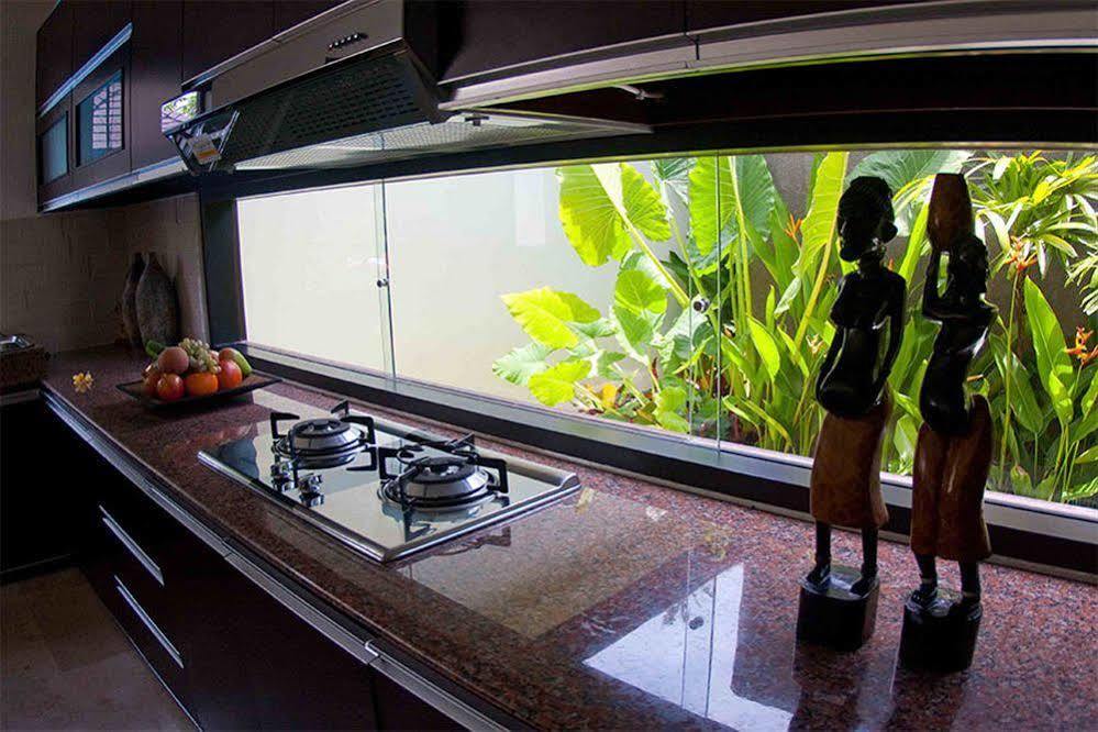 M Two Villas Seminyak Extérieur photo