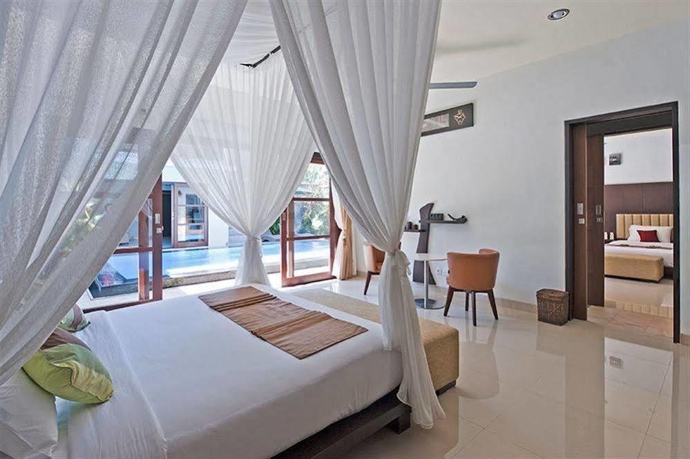 M Two Villas Seminyak Extérieur photo