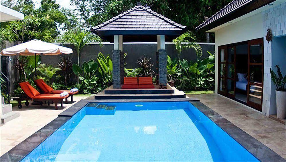 M Two Villas Seminyak Extérieur photo