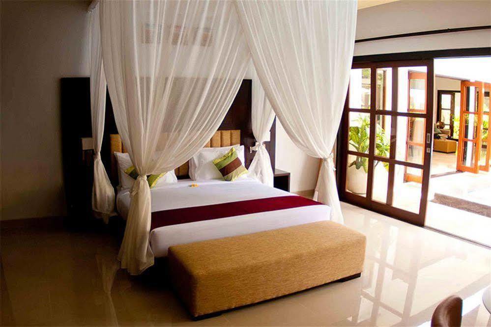 M Two Villas Seminyak Extérieur photo